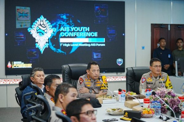 Kapolri dan Kepala BNPT Tinjau Kesiapan 91 Command Center Dalam Rangka Pengamanan KTT AIS Forum 2023