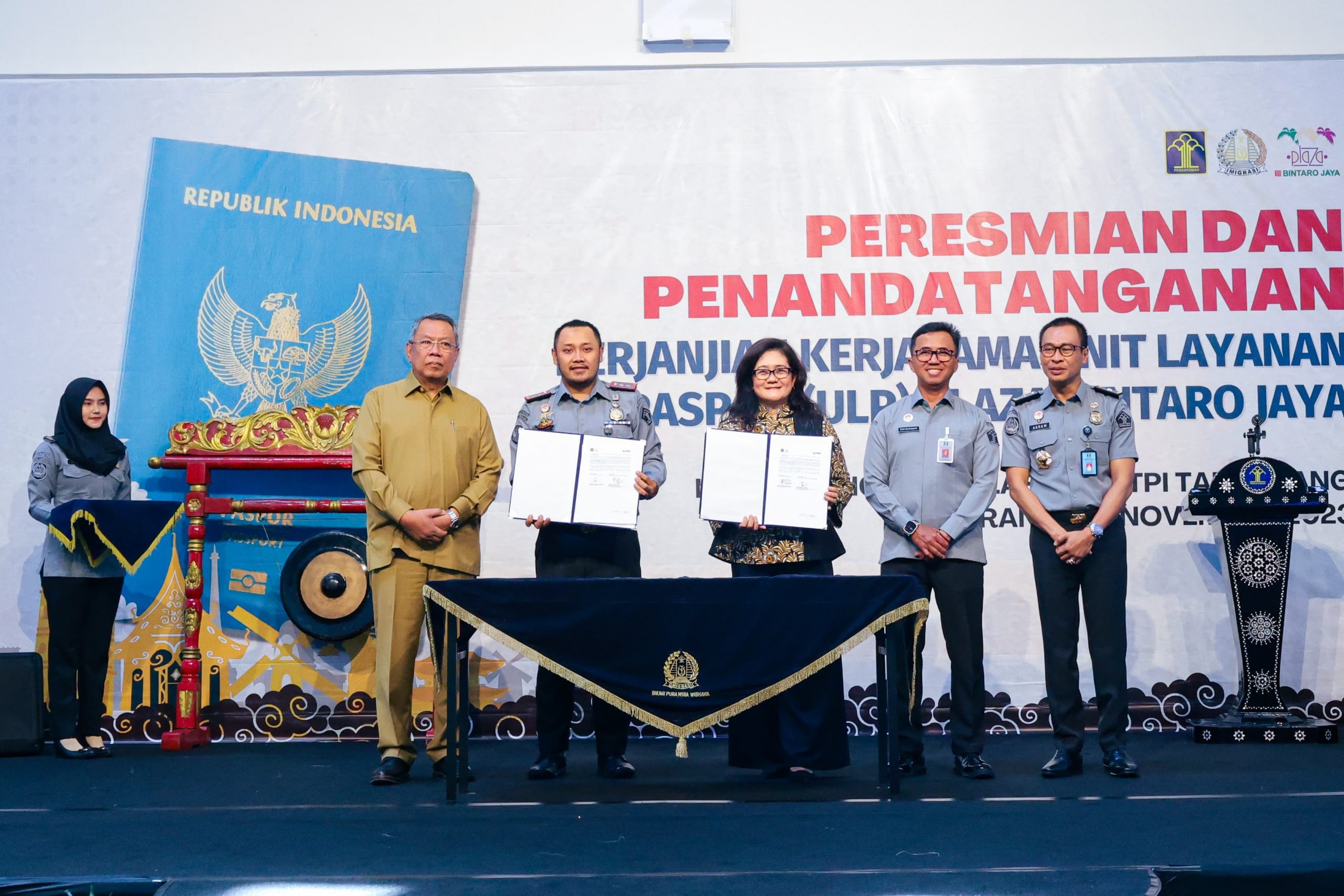 Tingkatkan Pelayanan, Wali Kota Tangerang Selatan Apresiasi Pembukaan Unit Layanan Paspor di Bintaro Plaza