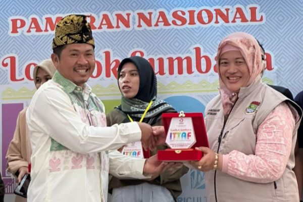 Dinas Koperasi dan Usaha Mikro Kabupaten Tangerang Juara 2 Stand Pameran Terbaik ITTAF 2023 di Mataram