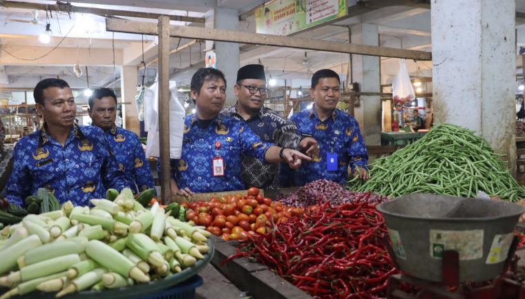 Pemkab Tangerang Tinjau Pasar Tradisional Jelang Nataru