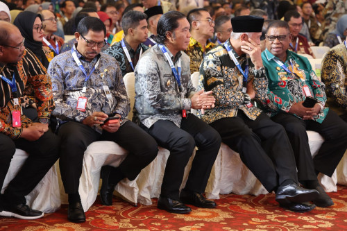 Pj Gubernur Banten Hadiri Rakornas Investasi Bersama Presiden RI