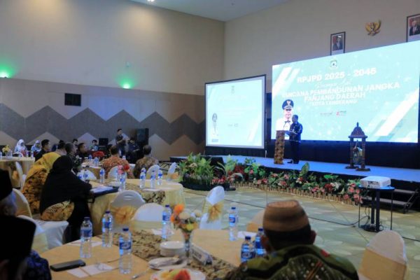 Pj Wali Kota Tangerang Buka Forum Konsultasi Publik Rancangan Awal RPJPD Tahun 2025-2045
