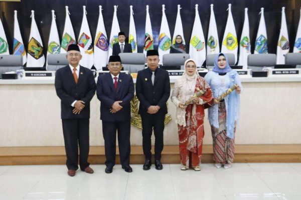Pj Gubernur Jawa Barat Rapat Paripurna Dua Agenda Sekaligus, Pelantikan PAW Legislator dan Penetapan Alat Kelengkapan Dewan