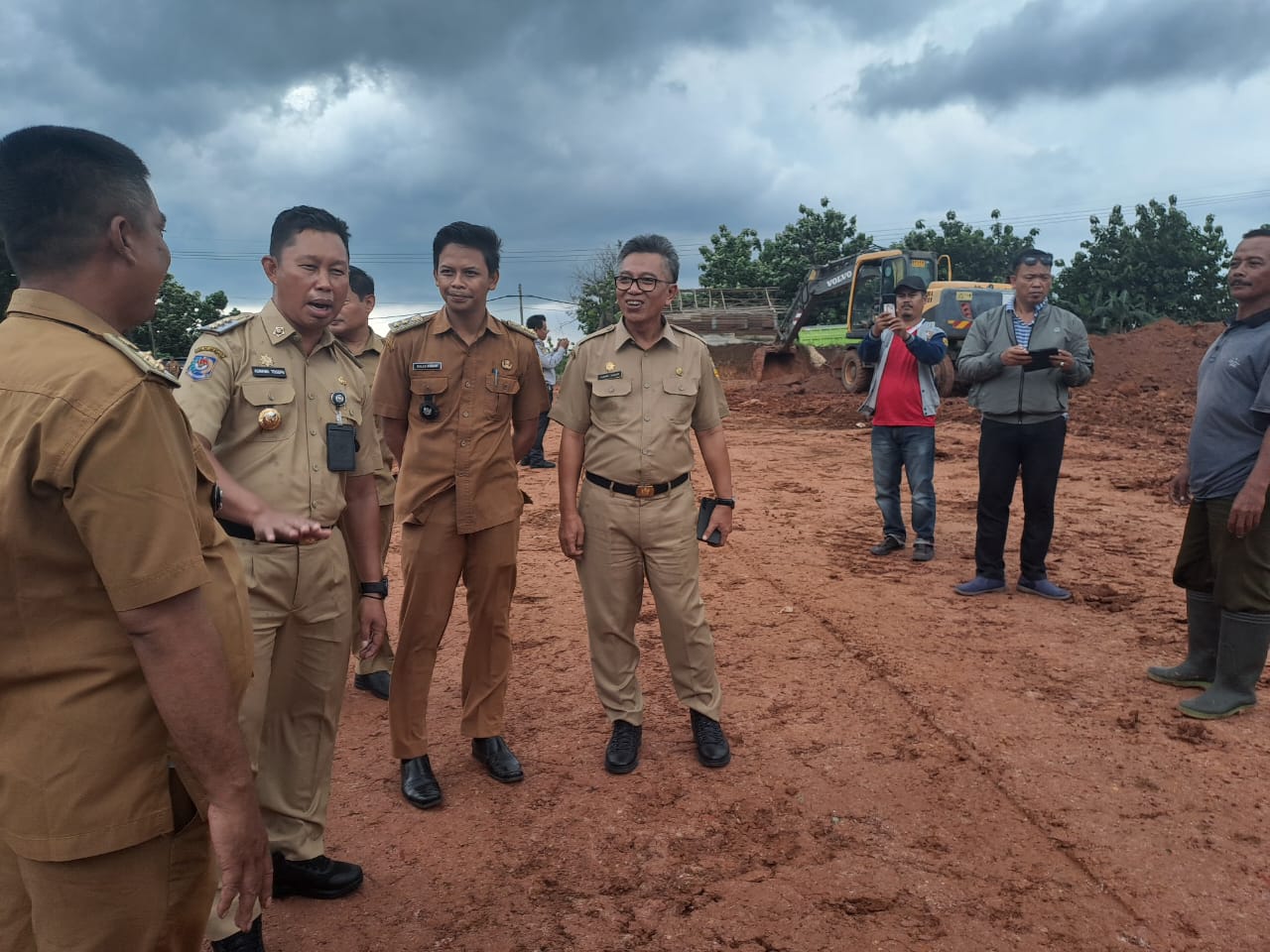 Tinjau Progres Pembangunan Kantong Parkir Tambang, Pj Bupati Bogor Pastikan Akhir Januari 2024 Dapat Digunakan