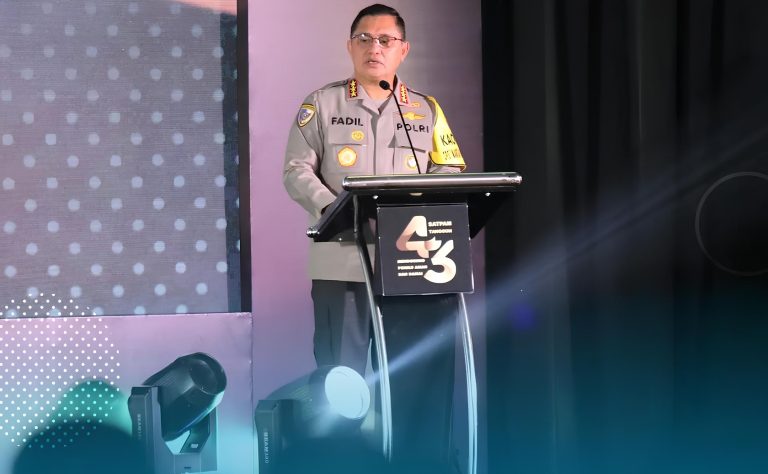 Kabaharkam Polri Hadiri Seminar Nasional HUT Satpam ke-43