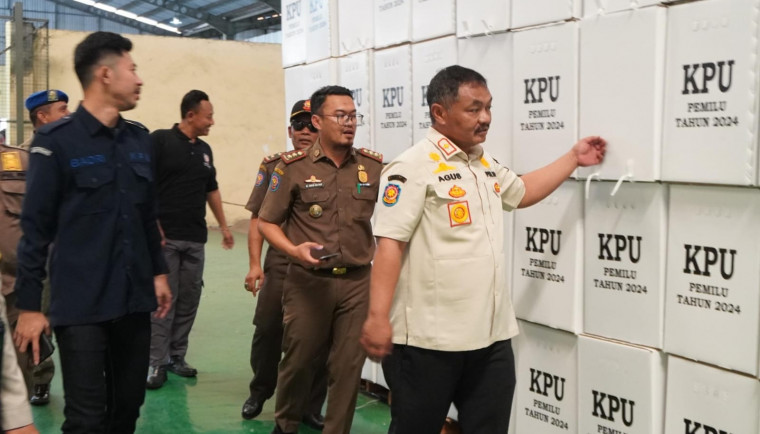 Pengamanan Pemilu, Kasatpol PP Datangi KPU dan Tinjau Gudang Logistik