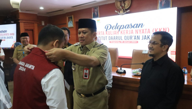 Pj Bupati Tangerang Lepas Ratusan Peserta KKN Institut Da'arul Qur'an Jakarta