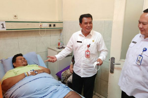 Sekda Jenguk Pasien Obesitas di RSUD Tangerang, Penanganan Dokter Optimal