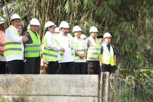 Pj Bupati Tangerang Letakkan Batu Pertama Pembangunan Embung Perum Sudirman