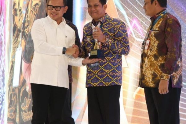 Pemkab Tangerang Raih Penghargaan PAD Tertinggi di APBD Award 2024