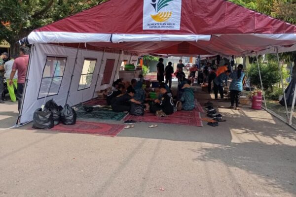 Sinergi Pemprov Jateng dan Kemensos, Dapur Umum di Tlogosari Siapkan 3.000 Bungkus Makanan