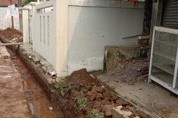 Proyek Drainase di Kp Tarisi Panongan Diduga Kangkangi UU KIP