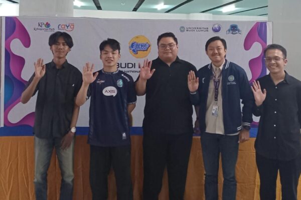 Roadshow Budi Luhur Esport National Championship di Kebayoran Park Mall