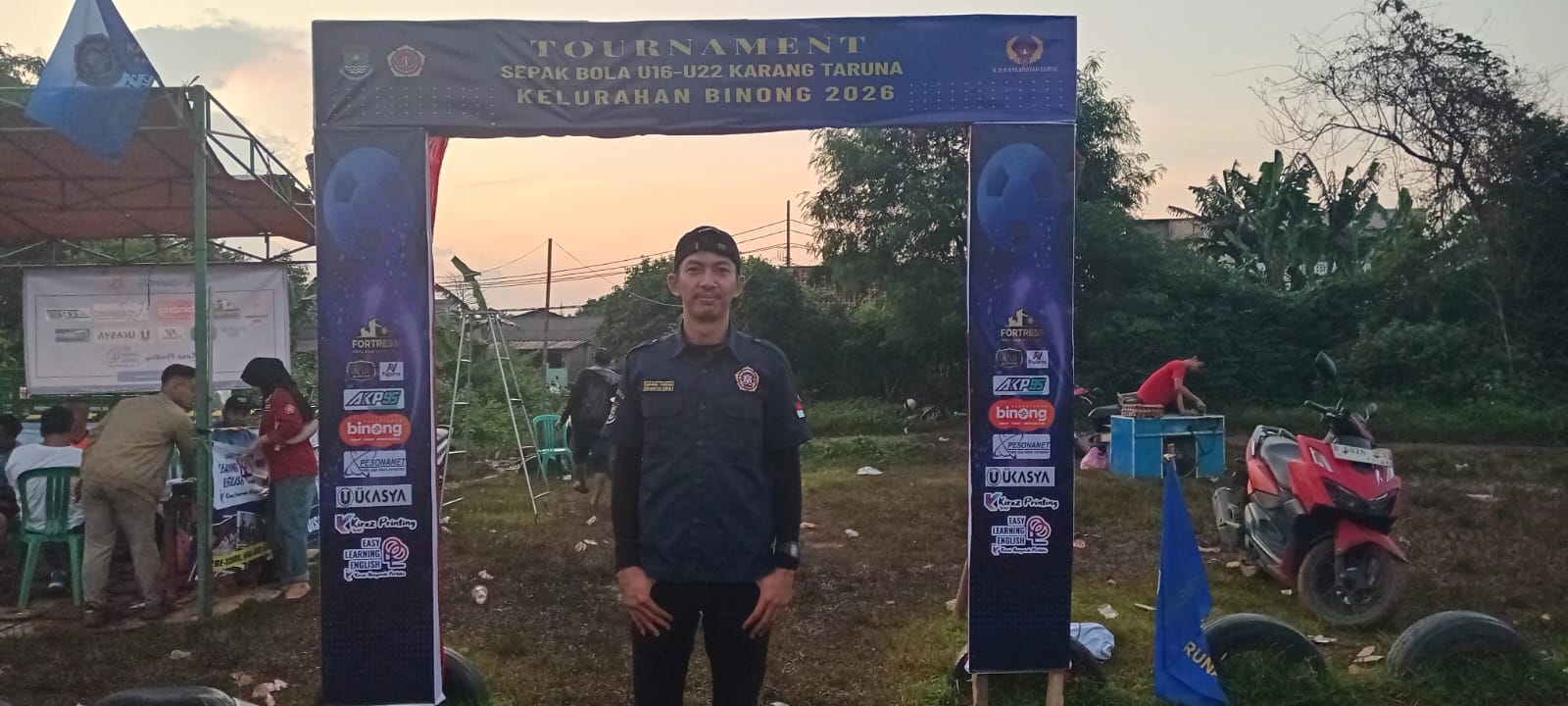 Turnamen Sepak Bola Karang Taruna Cup U16-U22 2026 Resmi dibuka Oleh Lurah Binong