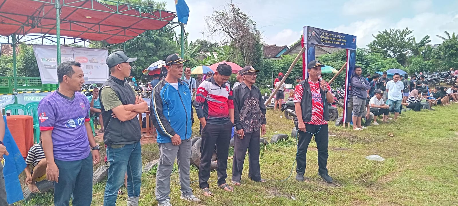 Turnamen Sepak Bola Karang Taruna Cup U16-U22 2026 Resmi dibuka Oleh Lurah Binong