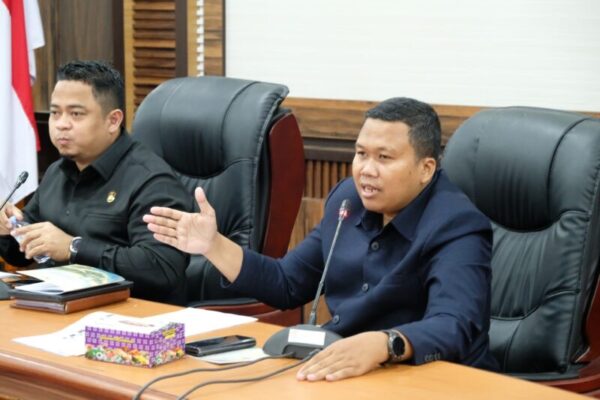 Dorong Penyelesaian PTSL, Anggota DPRD Kabupaten Tangerang Imam Sucipto Terus Kawal Aspirasi Warga Kelurahan Sukabakti