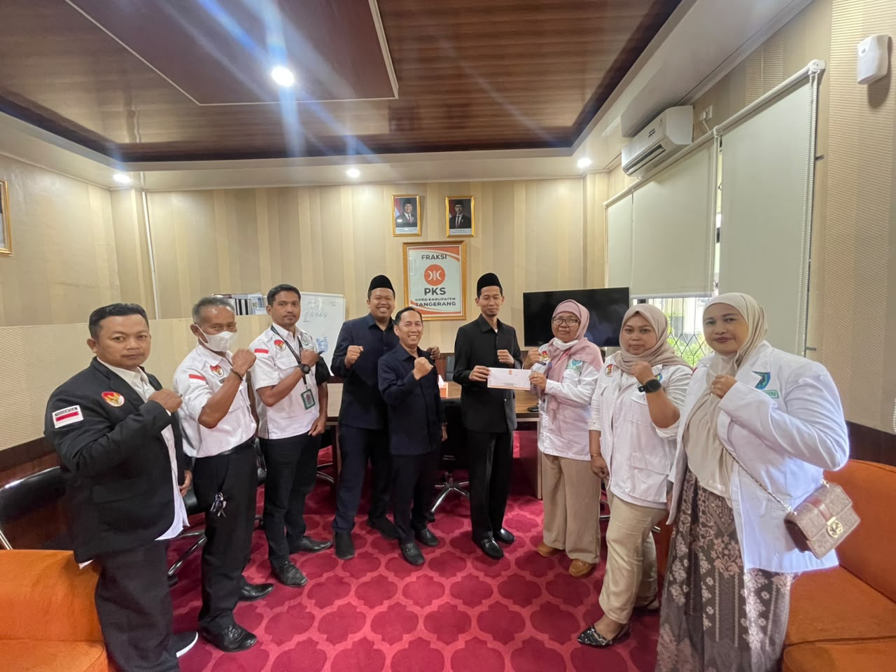 Resi Sambangi Ruang Fraksi PKS DPRD Kabupaten Tangerang