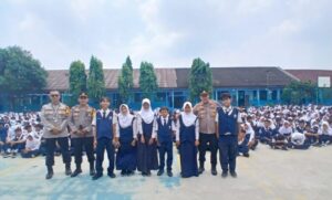 Police Go To School, Polsek Legok Ajak 1.109 Pelajar Bijak Bermedia Sosial dan Hindari Tawuran